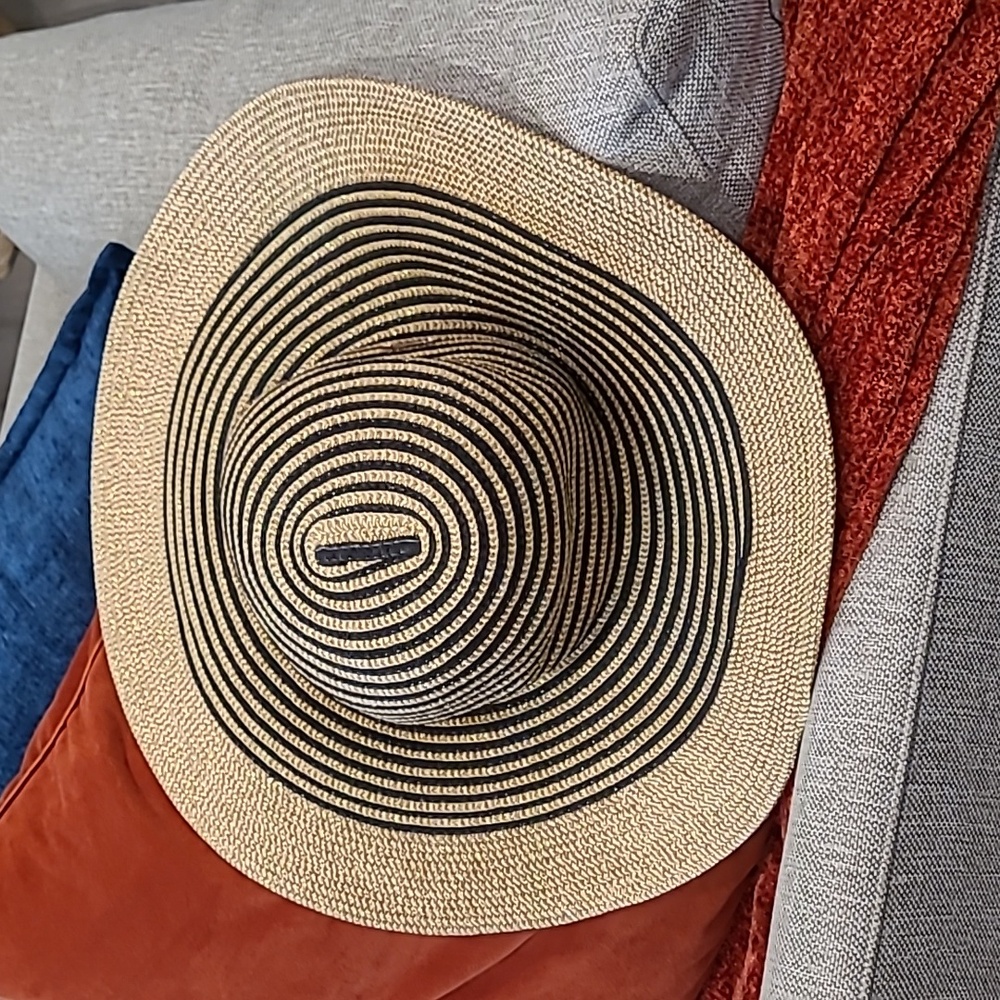 Floppy Hat Beach Summer Spring Stylish Tan Black Accessory
